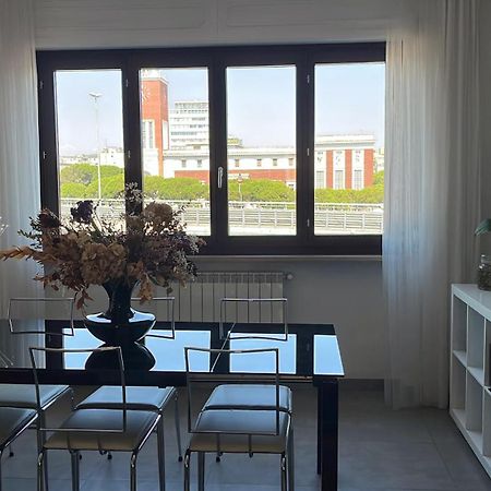 Sun-Kissed Seaside Retreat: Your Pescara Getaway Esterno foto