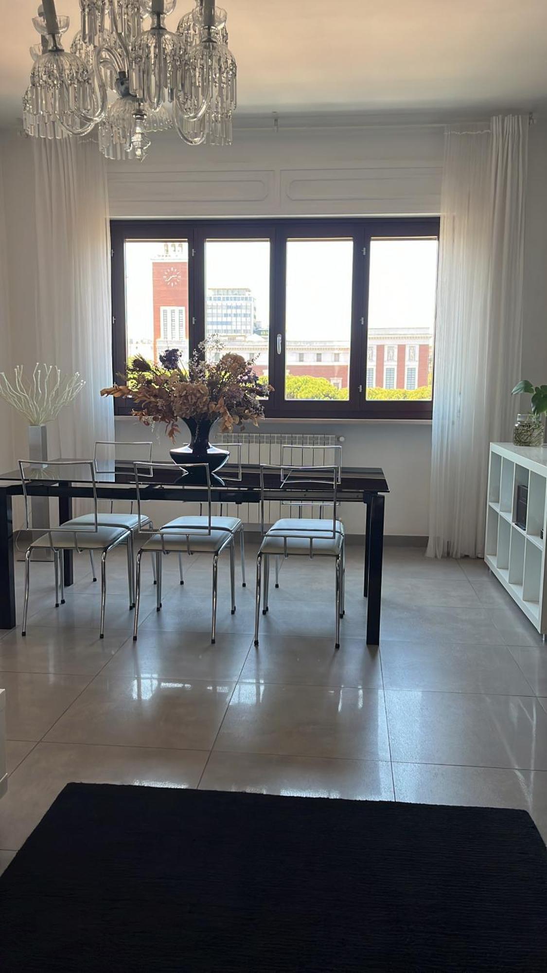 Sun-Kissed Seaside Retreat: Your Pescara Getaway Esterno foto